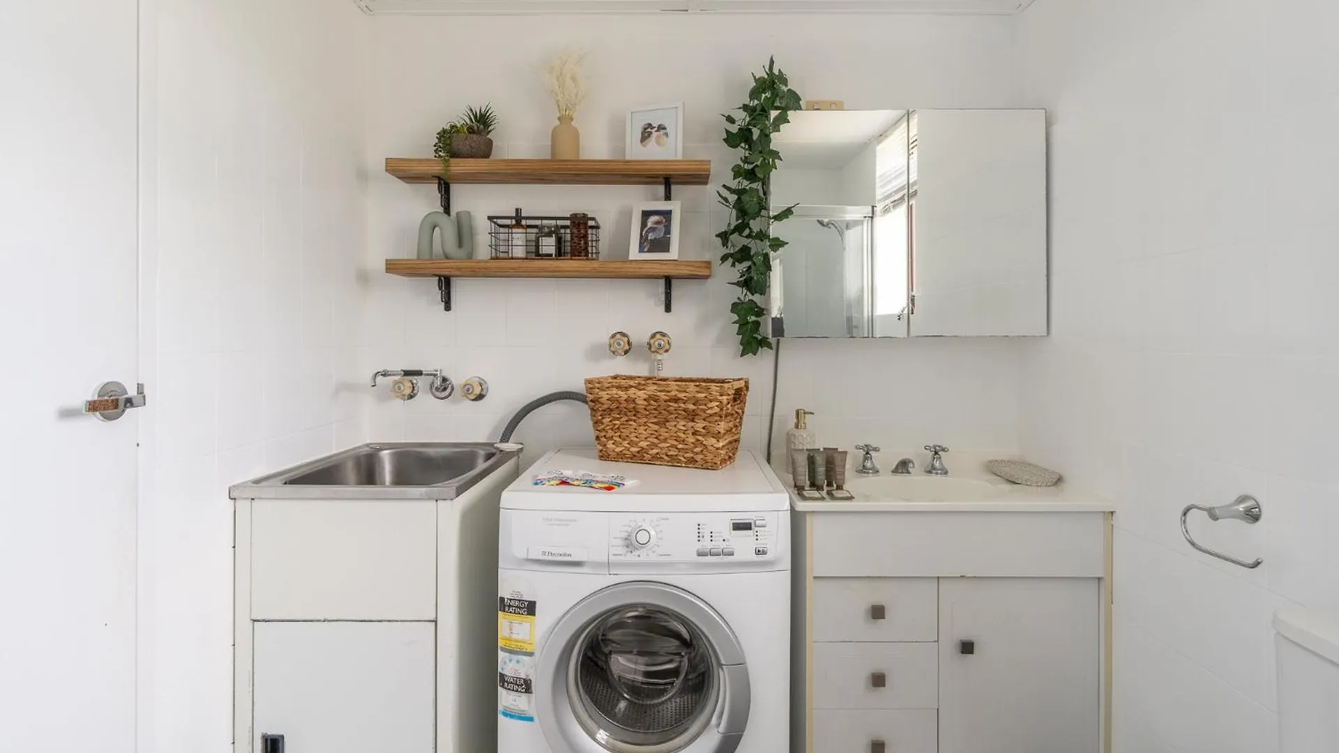 Apartment Lovely 2-Bed By Oxenham Park Transport & Shops Brisbane