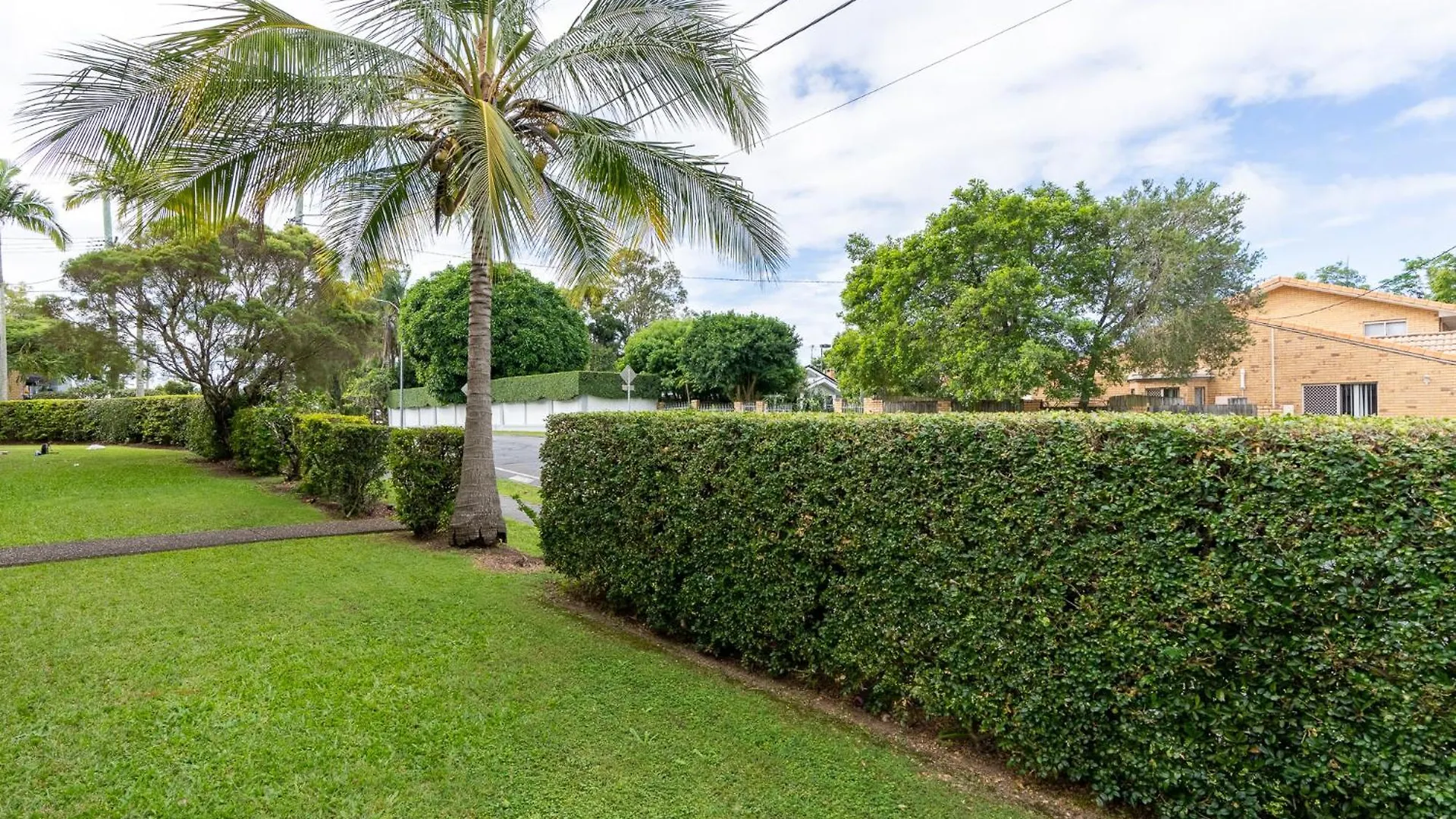 Lovely 2-Bed By Oxenham Park Transport & Shops Brisbane
